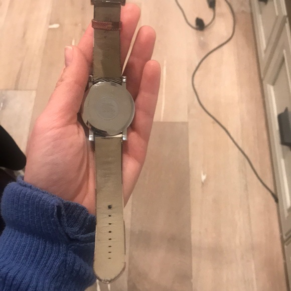 Burberry watch - Picture 6 of 8